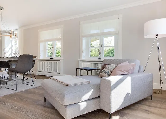 Nyaraló Ebbe Flut *